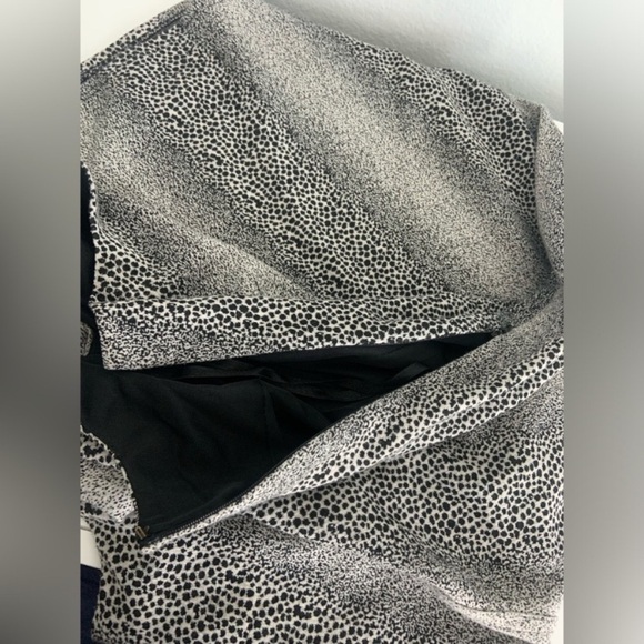 Nine West Fitted Stretch Animal Print Sheath Dress Women’s - Picture 3 of 6